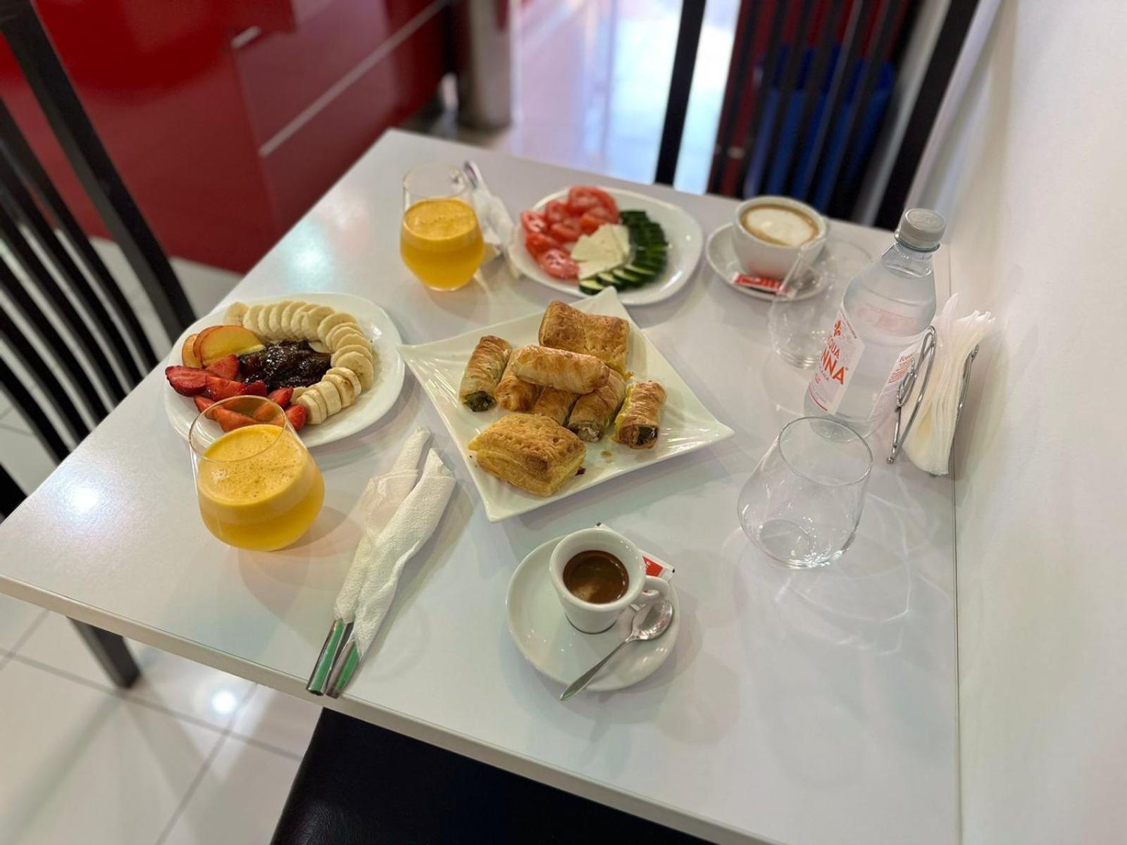 Hotel Europa Krujë 외부 사진